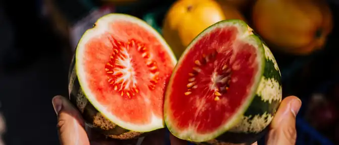 Битва вкусов или пользы? В чем секрет разницы между красным и желтым арбузом