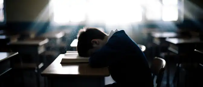Скрытая угроза за школьной партой: почему дети засыпают на занятиях
